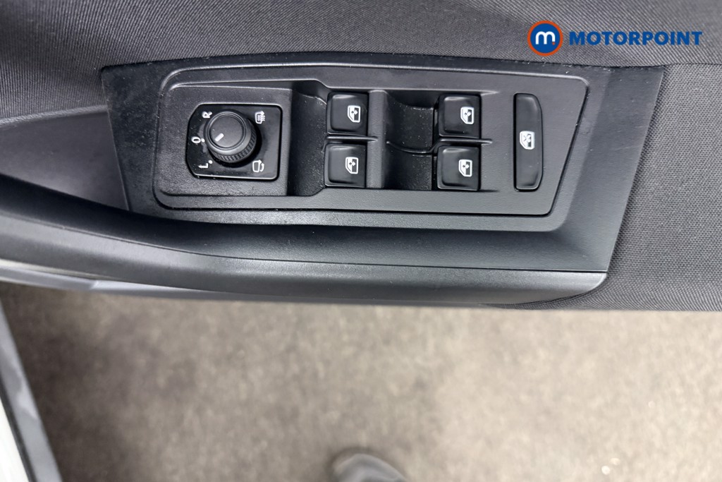 Volkswagen T-Roc Life Manual Petrol SUV - Stock Number (1616286) - 20th supplementary image