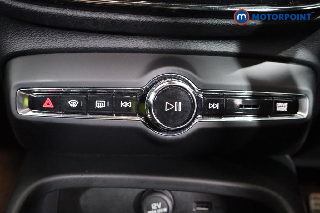 Volvo Xc40 R Design Pro Automatic Petrol SUV - Stock Number (1616419) - 3rd supplementary image