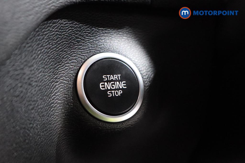 Volvo Xc40 R Design Pro Automatic Petrol SUV - Stock Number (1616419) - 12th supplementary image