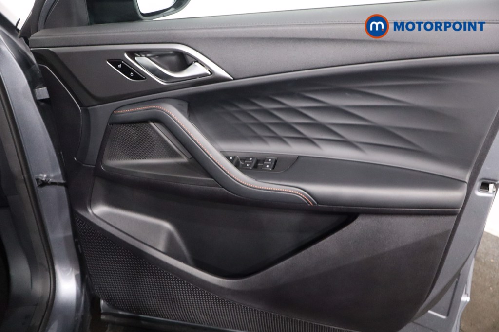 Mg Motor Uk HS SE Automatic Petrol-Electric Hybrid SUV - Stock Number (1616669) - 25th supplementary image