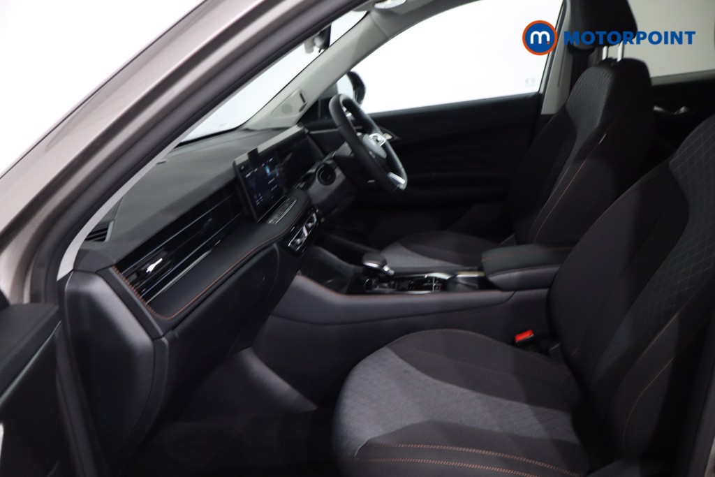 Mg Motor Uk HS SE Automatic Petrol-Electric Hybrid SUV - Stock Number (1616698) - 4th supplementary image