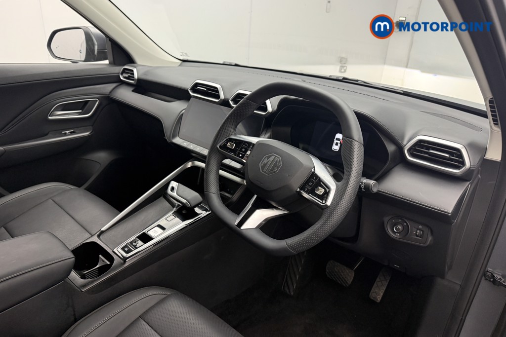 Mg Motor Uk ZS Trophy Automatic Petrol-Electric Hybrid SUV - Stock Number (1616875) - 7th supplementary image