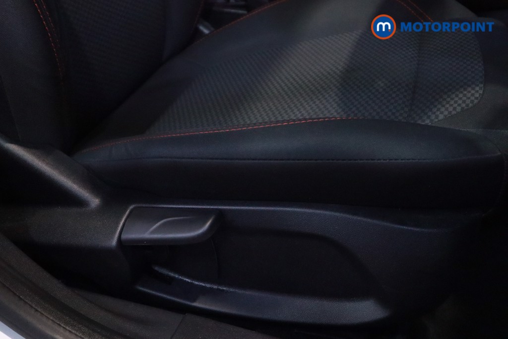 Ford Fiesta St-Line Manual Petrol Hatchback - Stock Number (1616985) - 6th supplementary image