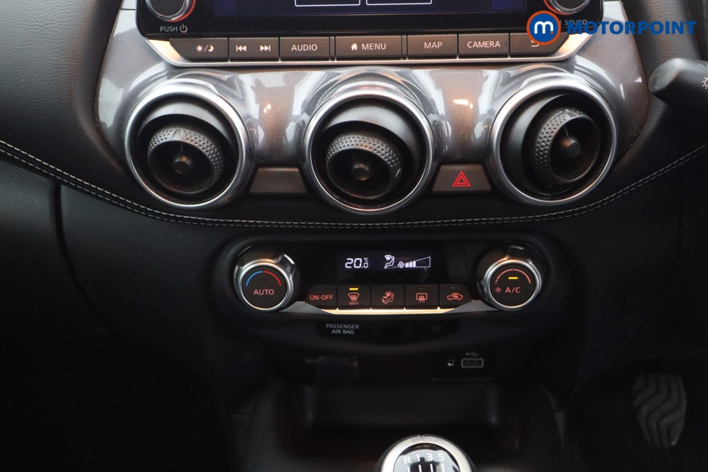 Nissan Juke N-Connecta Manual Petrol SUV - Stock Number (1617499) - 3rd supplementary image
