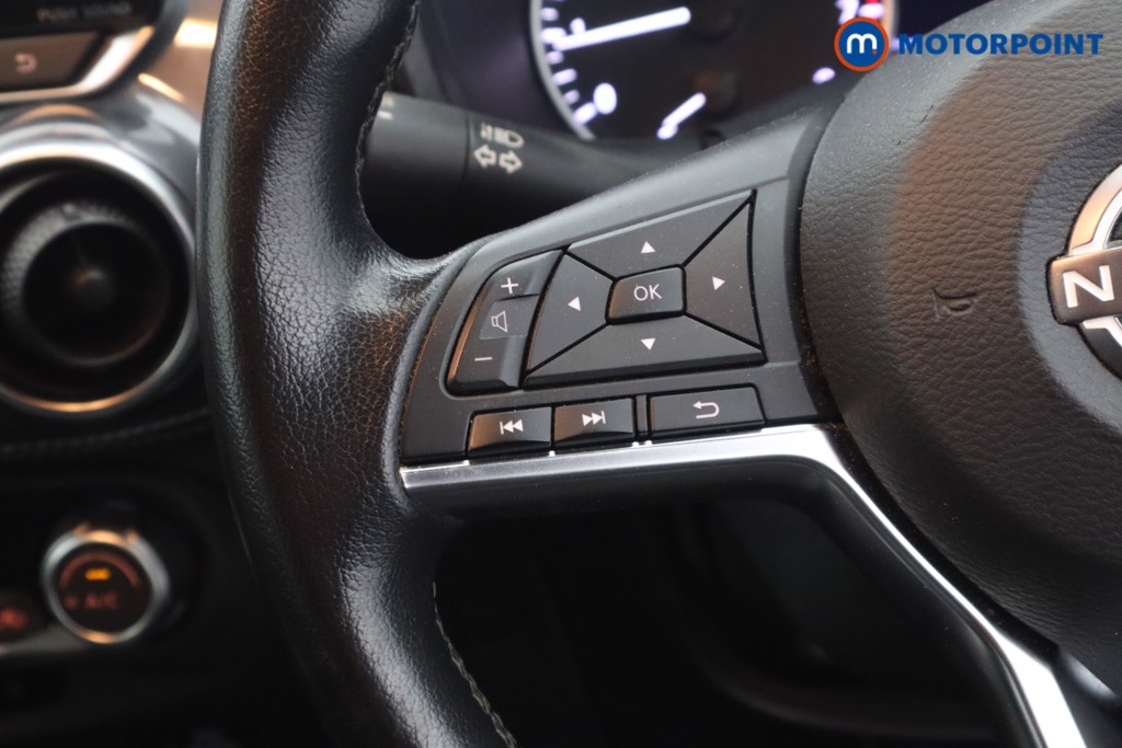 Nissan Juke N-Connecta Manual Petrol SUV - Stock Number (1617499) - 7th supplementary image