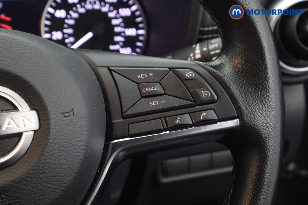 Nissan Juke N-Connecta Manual Petrol SUV - Stock Number (1617499) - 8th supplementary image