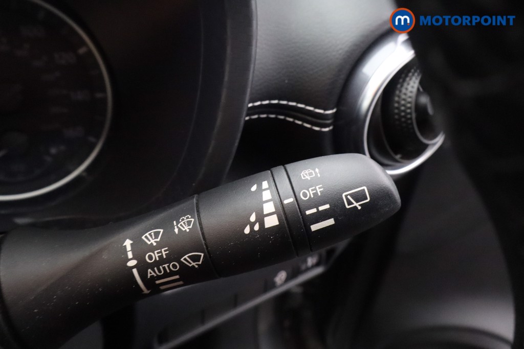 Nissan Juke N-Connecta Manual Petrol SUV - Stock Number (1617499) - 18th supplementary image