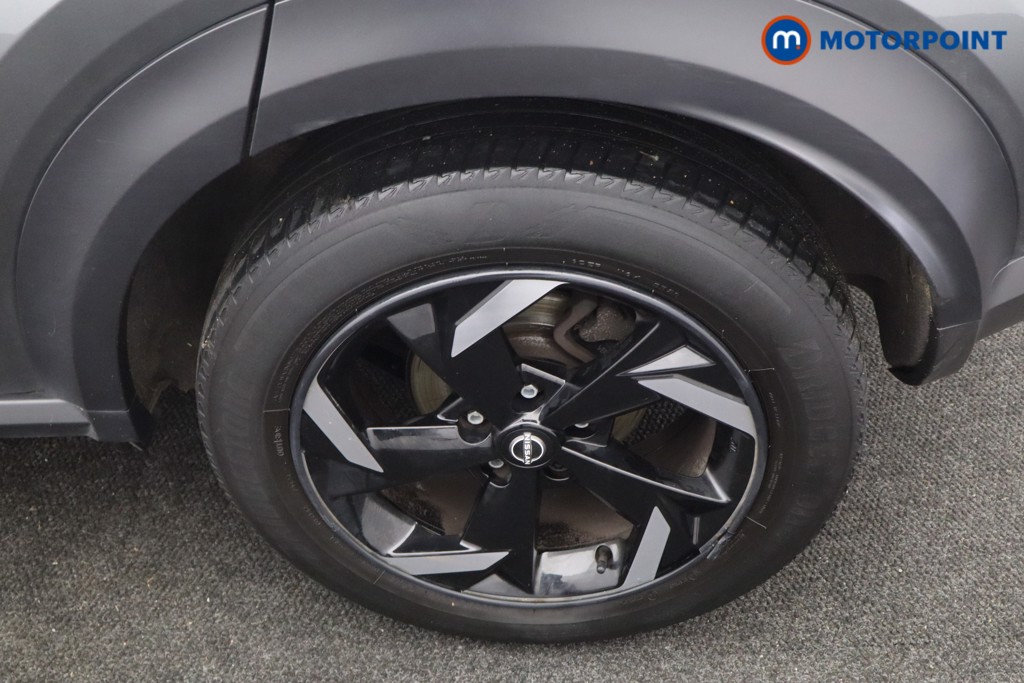 Nissan Juke N-Connecta Manual Petrol SUV - Stock Number (1617499) - 25th supplementary image