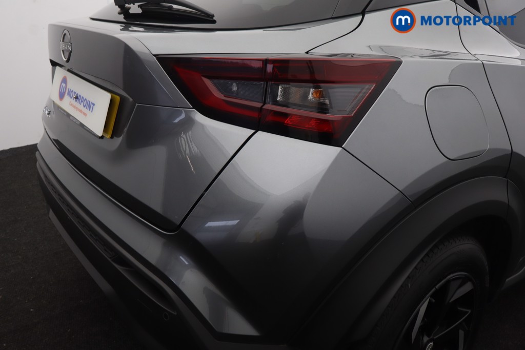 Nissan Juke N-Connecta Manual Petrol SUV - Stock Number (1617499) - 33rd supplementary image