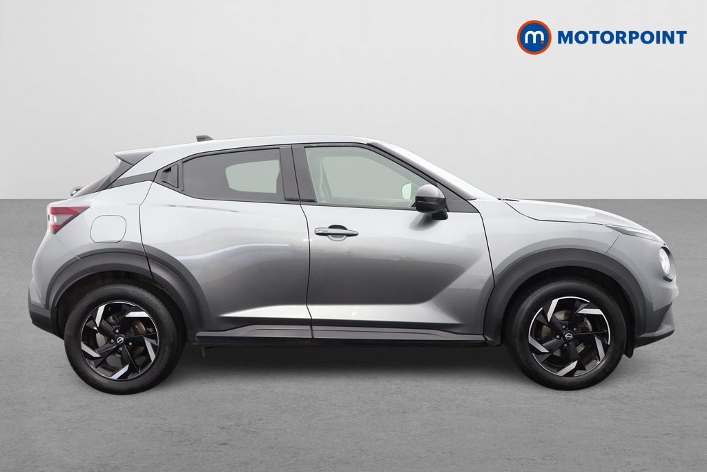 Nissan Juke N-Connecta Manual Petrol SUV - Stock Number (1617499) - Drivers side