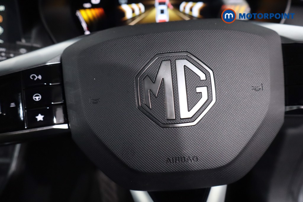 Mg Motor Uk ZS Trophy Automatic Petrol-Electric Hybrid SUV - Stock Number (1617826) - 13th supplementary image