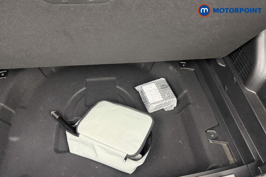 Hyundai Kona Ultimate Automatic Petrol-Electric Hybrid SUV - Stock Number (1618198) - 5th supplementary image