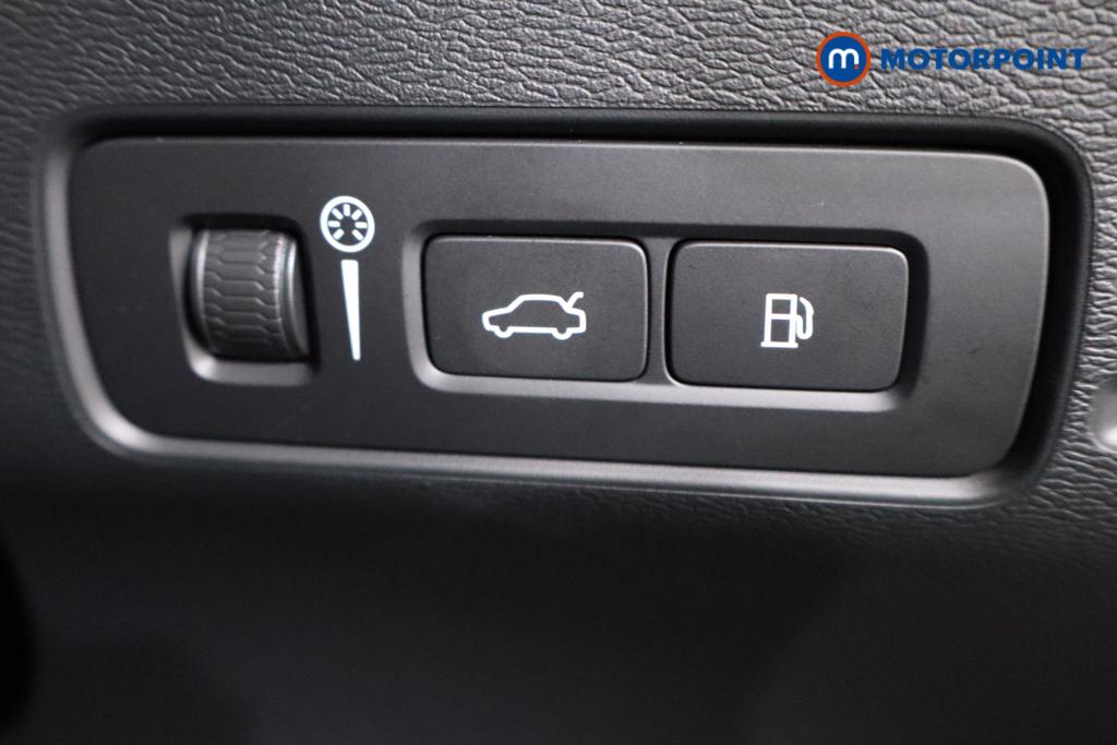 Volvo Xc40 Plus Automatic Petrol Plug-In Hybrid SUV - Stock Number (1618605) - 13th supplementary image