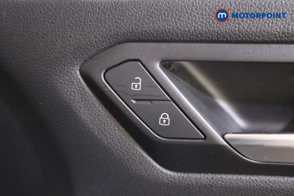 Volkswagen T-Roc SEL Automatic Petrol SUV - Stock Number (1618608) - 13th supplementary image