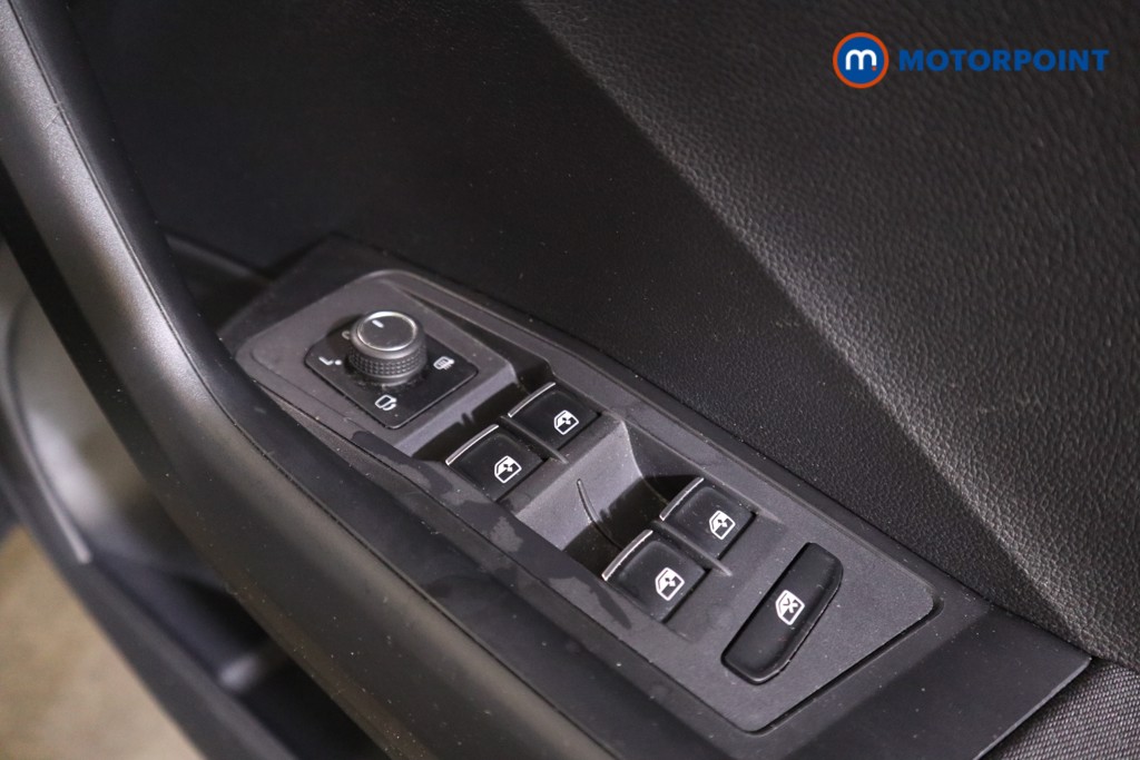 Volkswagen T-Roc SEL Automatic Petrol SUV - Stock Number (1618608) - 14th supplementary image