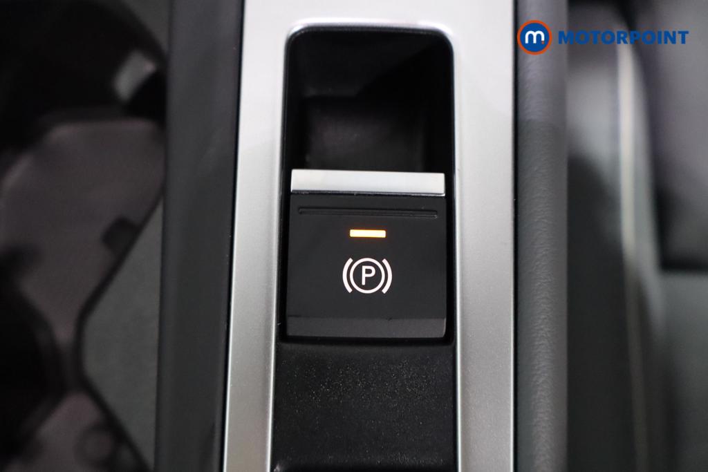 Volkswagen Passat Life Automatic Petrol Plug-In Hybrid Estate - Stock Number (1618652) - 4th supplementary image