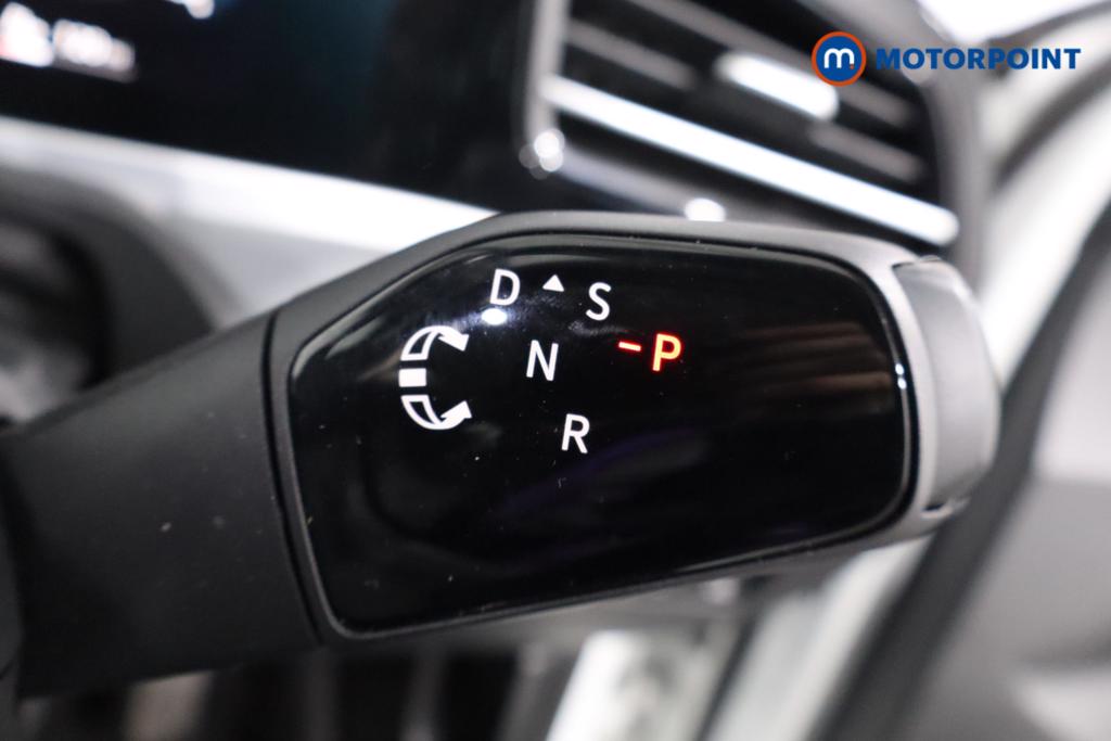 Volkswagen Passat Life Automatic Petrol Plug-In Hybrid Estate - Stock Number (1618652) - 9th supplementary image