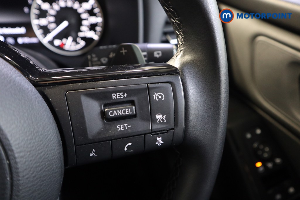 Nissan Qashqai Acenta Premium Automatic Petrol SUV - Stock Number (1618984) - 4th supplementary image