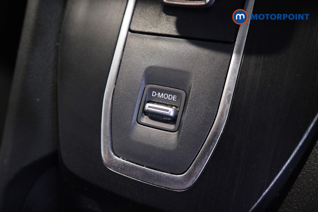 Nissan Qashqai Acenta Premium Automatic Petrol SUV - Stock Number (1618984) - 12th supplementary image