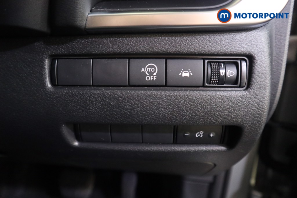 Nissan Qashqai Acenta Premium Automatic Petrol SUV - Stock Number (1618984) - 16th supplementary image