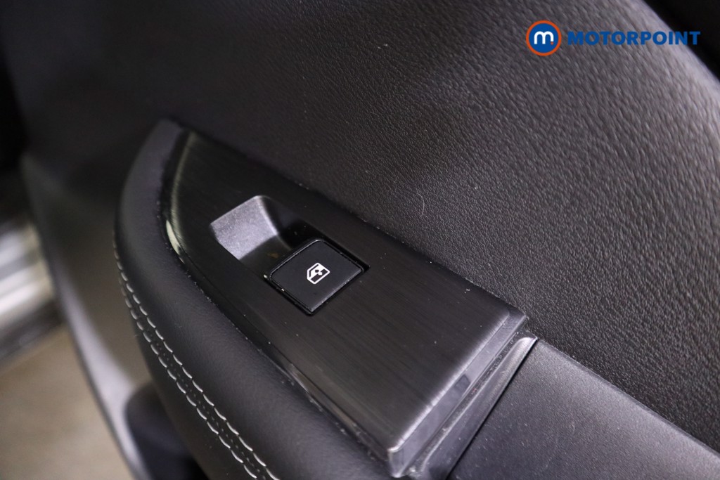 Nissan Qashqai Acenta Premium Automatic Petrol SUV - Stock Number (1618984) - 21st supplementary image