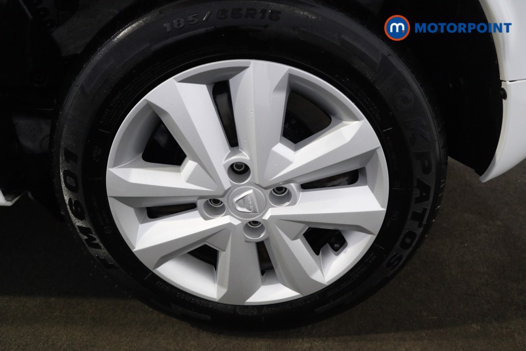 Dacia Sandero Comfort Manual Petrol Hatchback - Stock Number (1619263) - 26th supplementary image