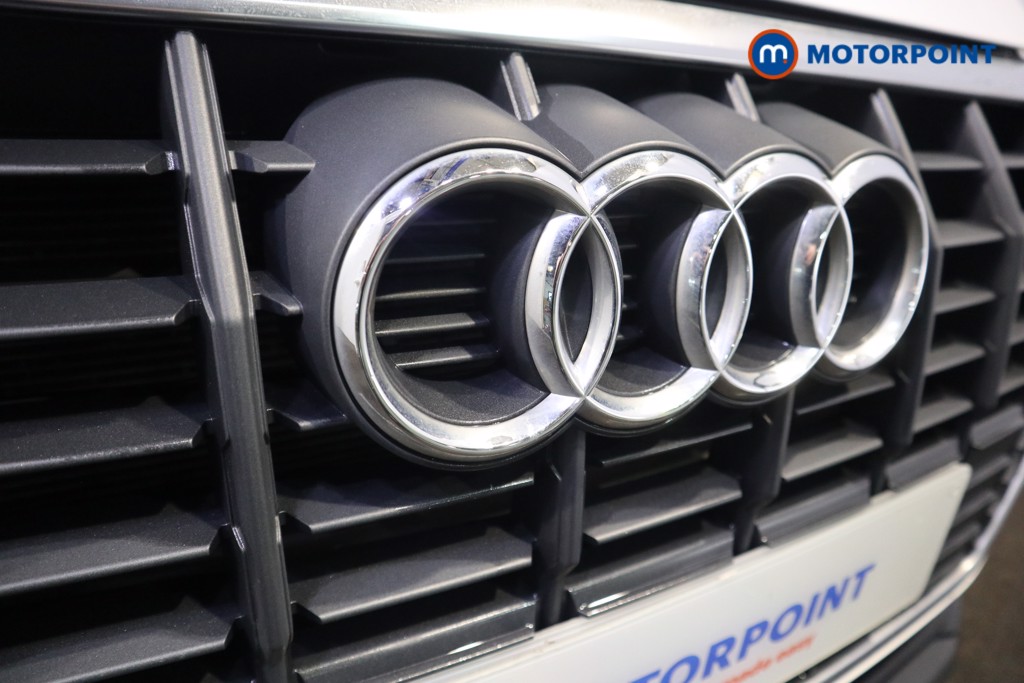 Audi Q3 Technik Automatic Petrol Plug-In Hybrid SUV - Stock Number (1619266) - 39th supplementary image