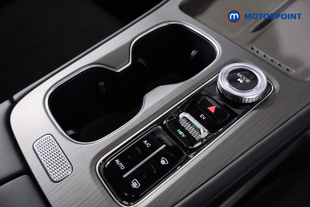 Chery Tiggo 8 Summit Automatic Petrol Plug-In Hybrid SUV - Stock Number (1619399) - 18th supplementary image