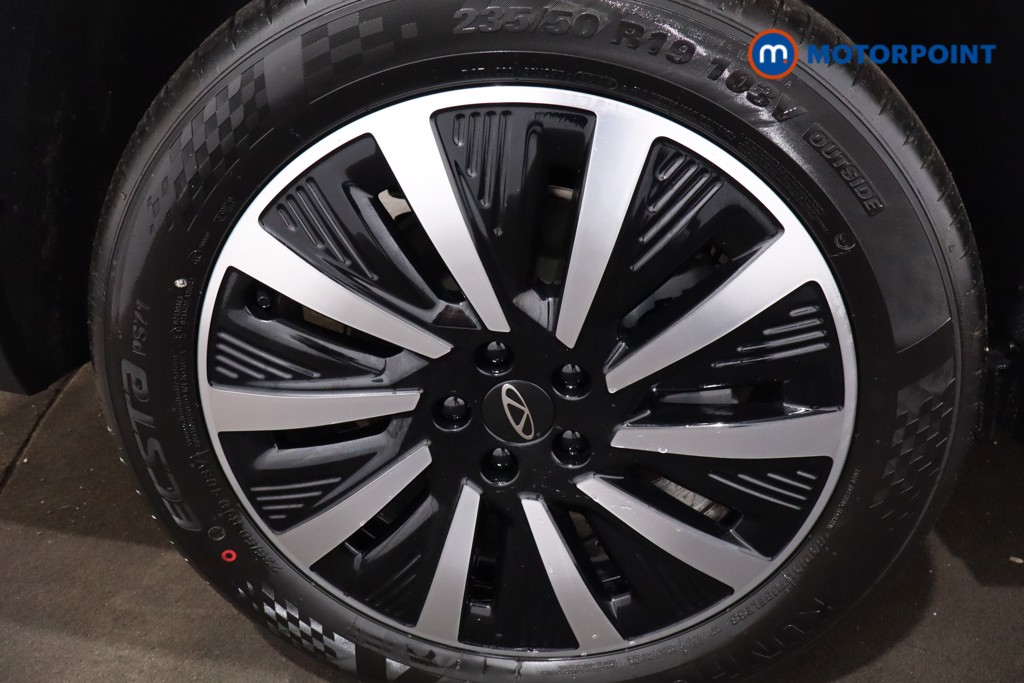 Chery Tiggo 8 Summit Automatic Petrol Plug-In Hybrid SUV - Stock Number (1619405) - 9th supplementary image