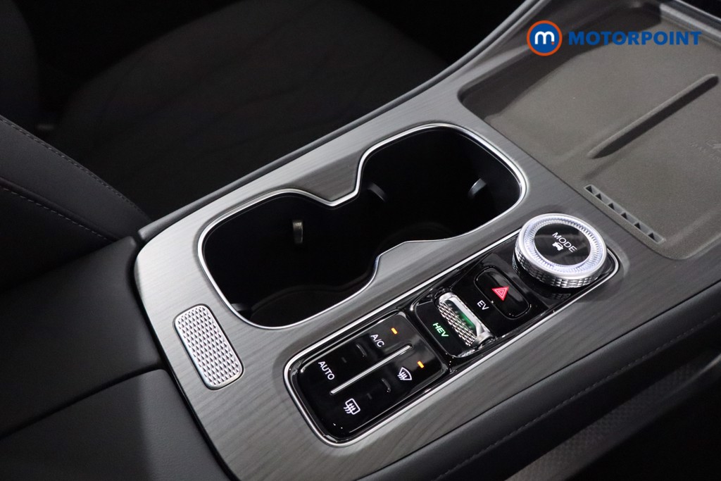 Chery Tiggo 8 Summit Automatic Petrol Plug-In Hybrid SUV - Stock Number (1619453) - 20th supplementary image