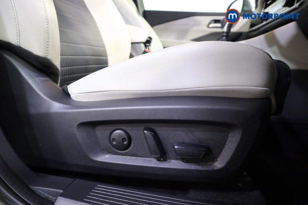 Nissan Qashqai Tekna Manual Petrol SUV - Stock Number (1619456) - 14th supplementary image