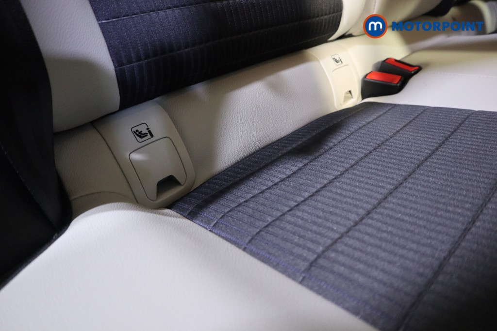 Nissan Qashqai Tekna Manual Petrol SUV - Stock Number (1619456) - 17th supplementary image