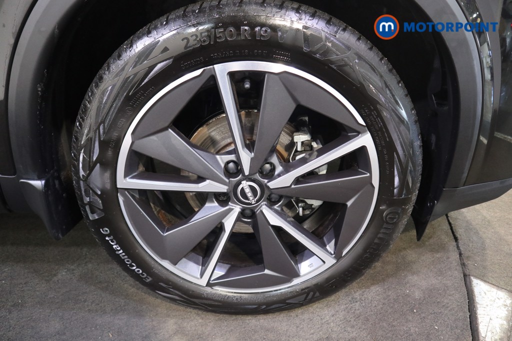 Nissan Qashqai Tekna Manual Petrol SUV - Stock Number (1619456) - 24th supplementary image