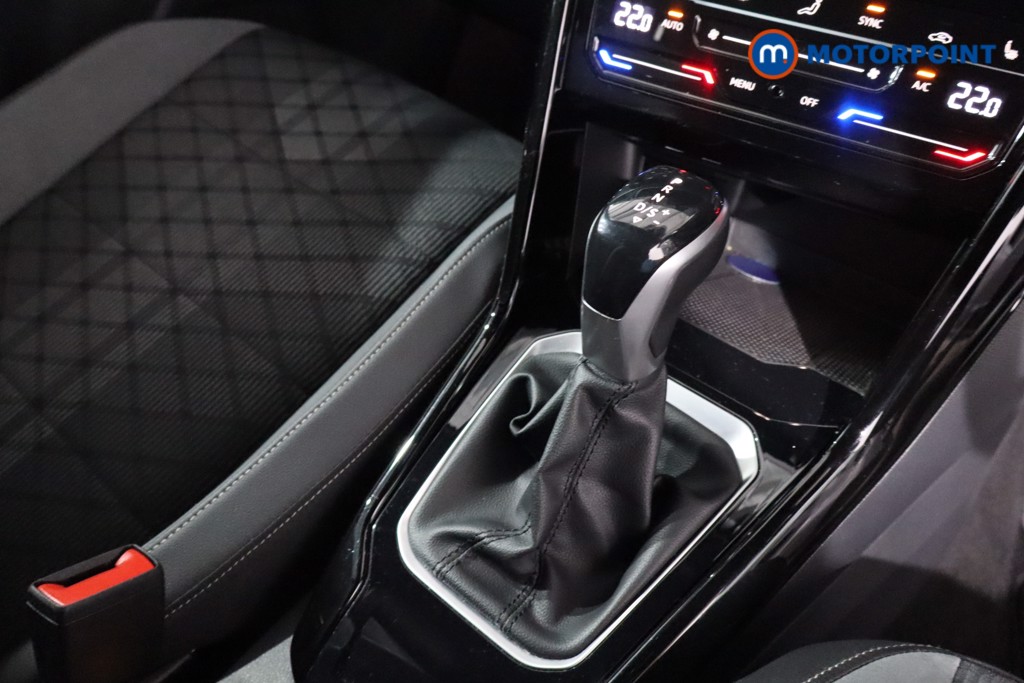 Volkswagen T-Roc R-Line Automatic Petrol SUV - Stock Number (1619515) - 19th supplementary image