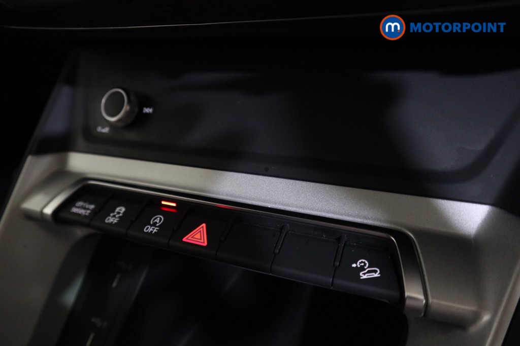 Audi Q3 Technik Automatic Petrol SUV - Stock Number (1619762) - 8th supplementary image