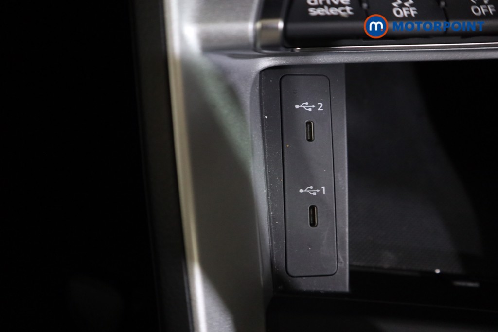 Audi Q3 Technik Automatic Petrol SUV - Stock Number (1619762) - 9th supplementary image