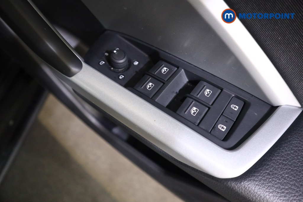 Audi Q3 Technik Automatic Petrol SUV - Stock Number (1619762) - 15th supplementary image