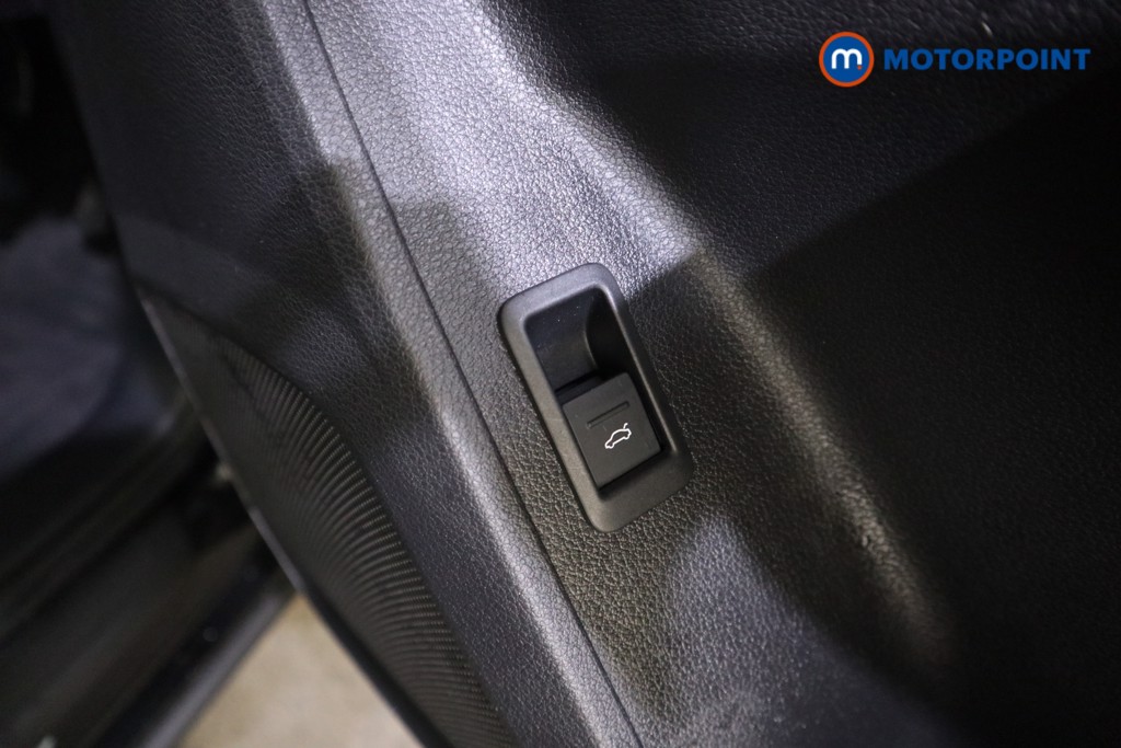 Audi Q3 Technik Automatic Petrol SUV - Stock Number (1619762) - 16th supplementary image