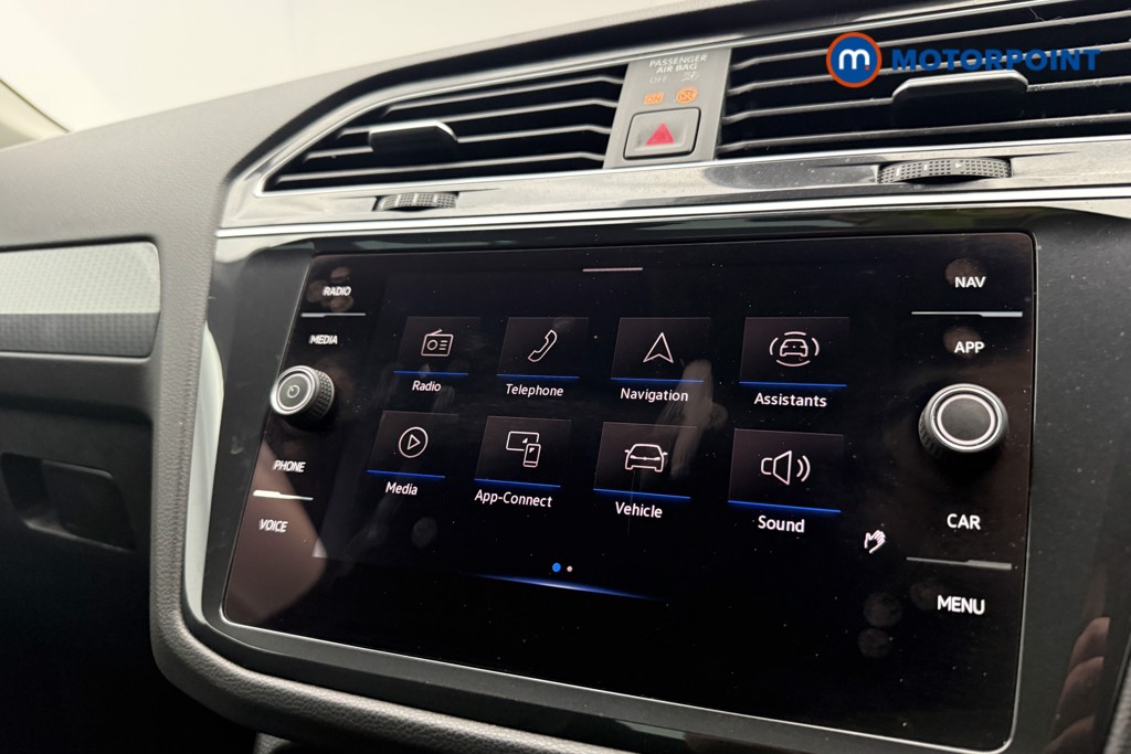 Volkswagen Tiguan Life Manual Petrol SUV - Stock Number (1620279) - 13th supplementary image