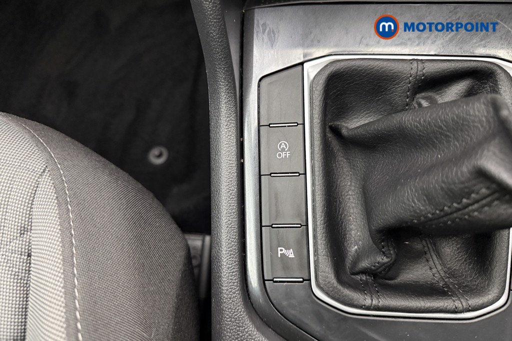 Volkswagen Tiguan Life Manual Petrol SUV - Stock Number (1620279) - 16th supplementary image