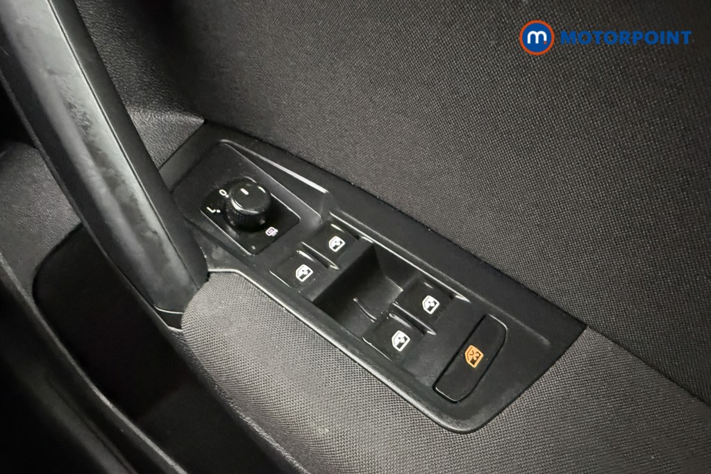 Volkswagen Tiguan Life Manual Petrol SUV - Stock Number (1620279) - 17th supplementary image