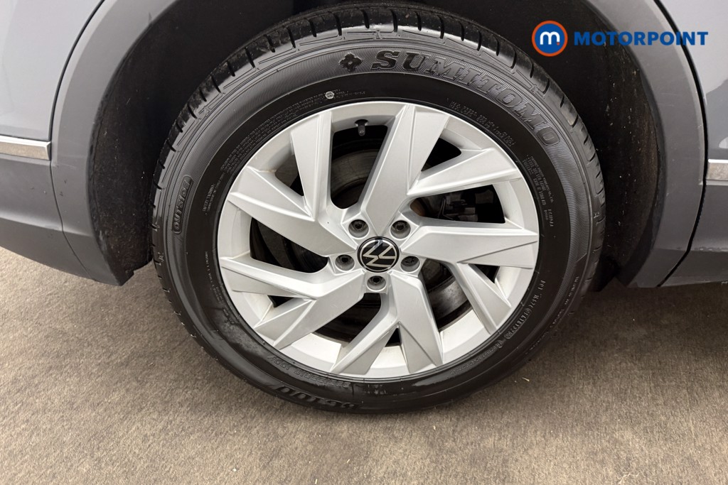 Volkswagen Tiguan Life Manual Petrol SUV - Stock Number (1620279) - 24th supplementary image