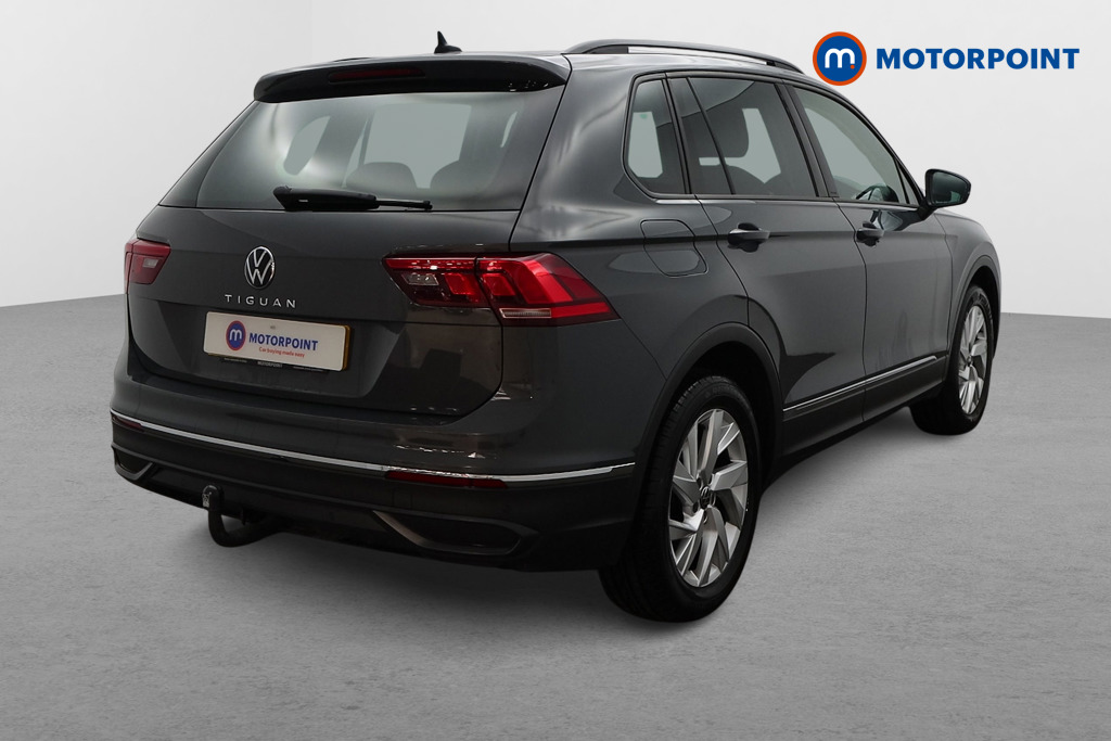 Volkswagen Tiguan Life Manual Petrol SUV - Stock Number (1620279) - Drivers side rear corner
