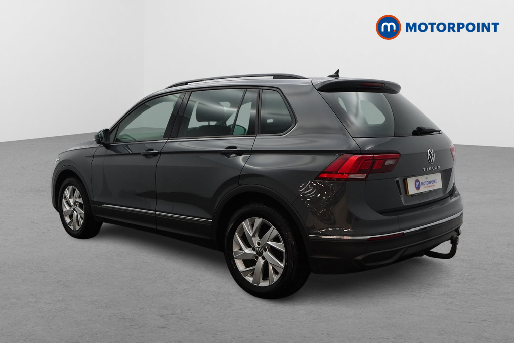 Volkswagen Tiguan Life Manual Petrol SUV - Stock Number (1620279) - Passenger side rear corner