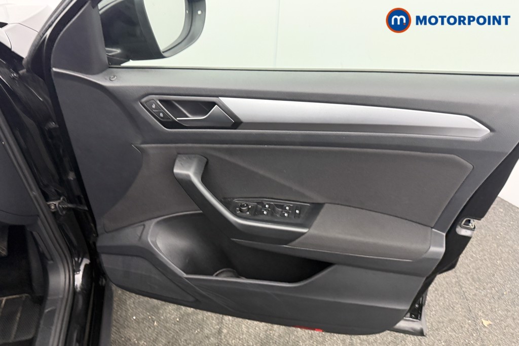 Volkswagen T-Roc Match Manual Petrol SUV - Stock Number (1620693) - 8th supplementary image