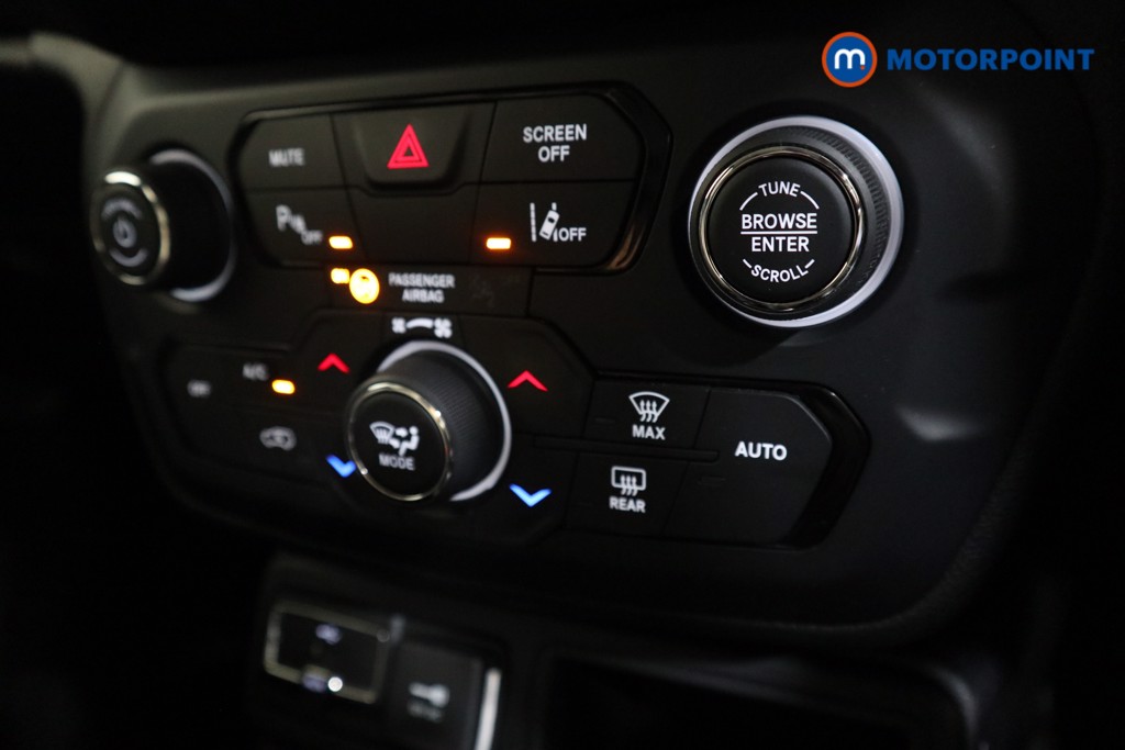 Jeep Renegade Limited Manual Petrol SUV - Stock Number (1620758) - 7th supplementary image