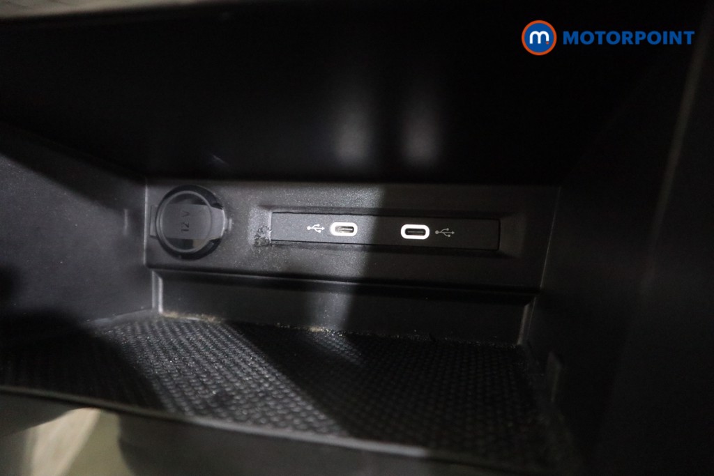 Volkswagen Tiguan R-Line Automatic Petrol SUV - Stock Number (1620901) - 10th supplementary image