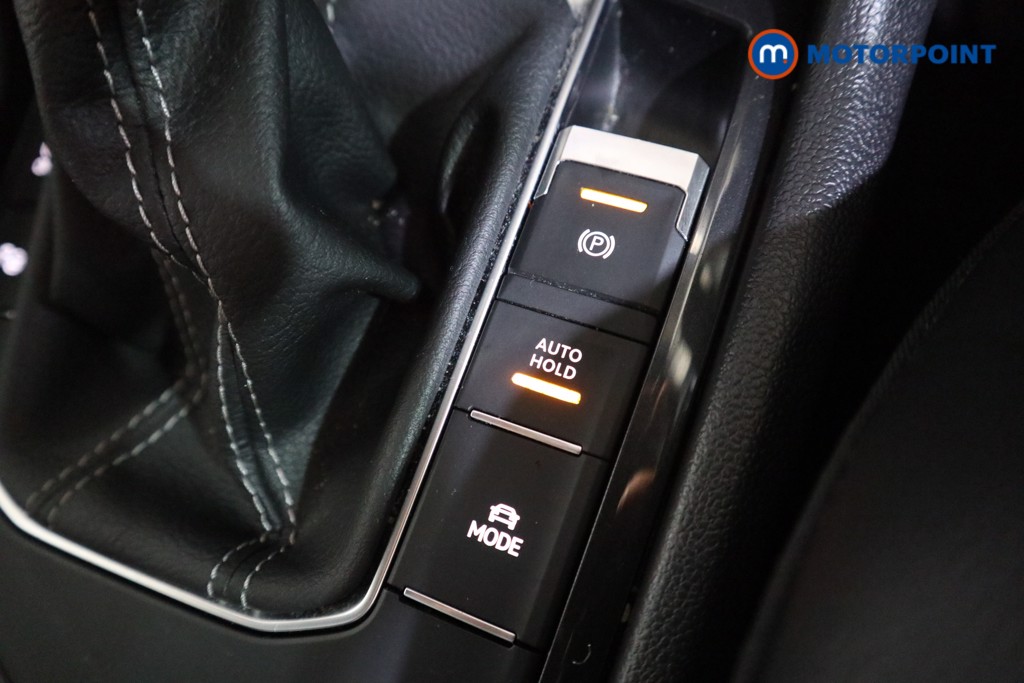 Volkswagen Tiguan R-Line Automatic Petrol SUV - Stock Number (1620901) - 12th supplementary image