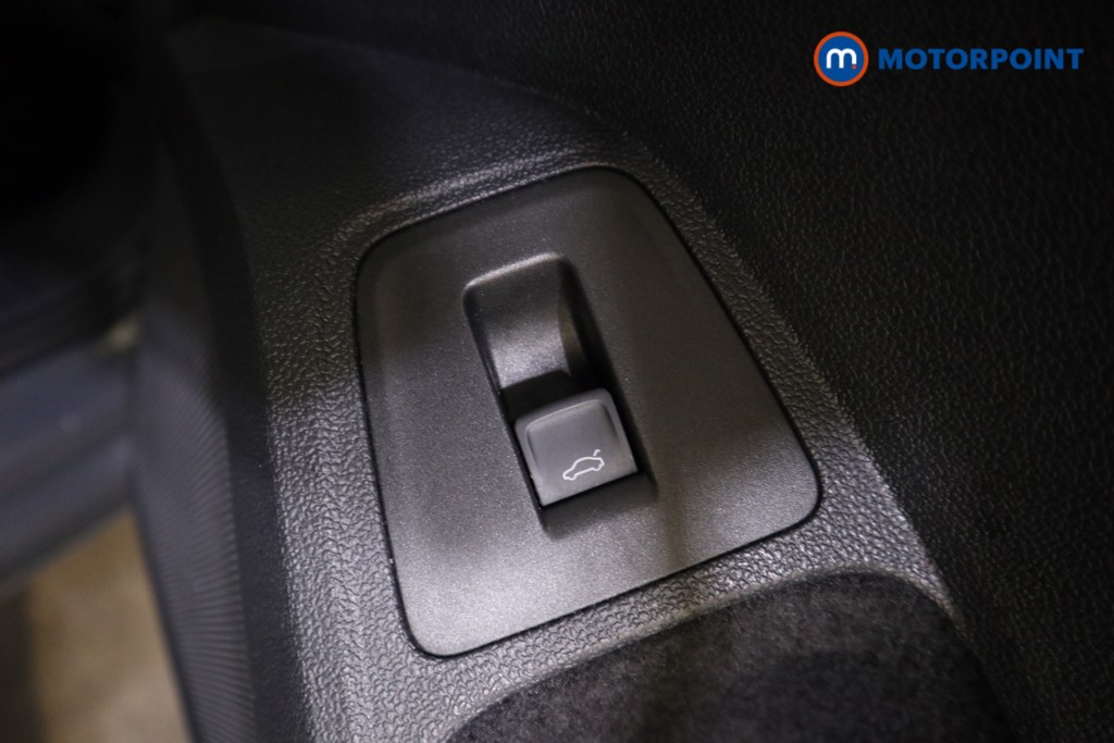 Volkswagen Tiguan R-Line Automatic Petrol SUV - Stock Number (1620901) - 17th supplementary image