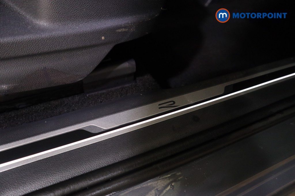 Volkswagen Tiguan R-Line Automatic Petrol SUV - Stock Number (1620901) - 20th supplementary image